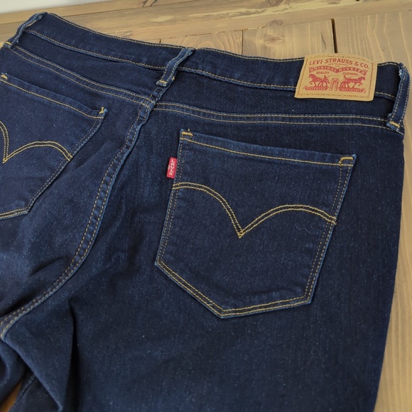 Levi’s 312 Shaping Slim Straight Leg Dark Wash Jeans - Picture 12 of 14